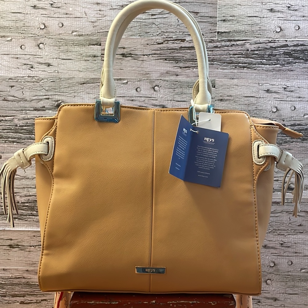 Heys Large Beige and White Faux Leather Bag